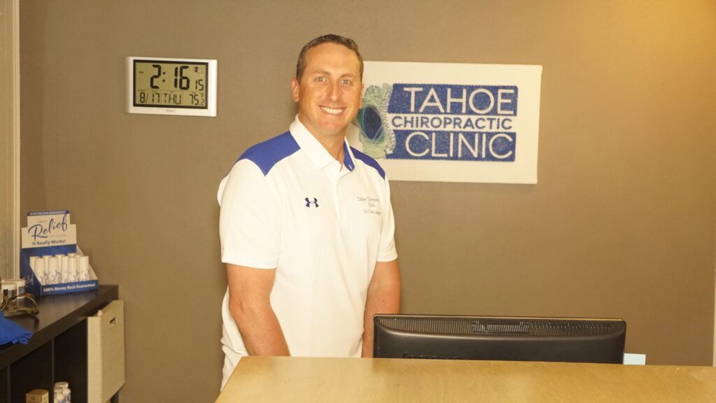 chiropractor, Dr. Tim Langan, for shoulder pain at Tahoe Chiropractic in South Lake Tahoe